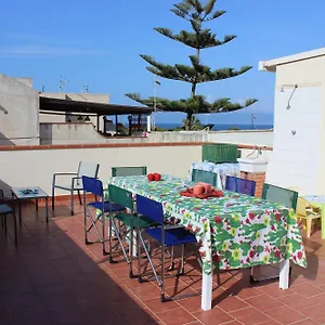https://villetta-con-terrazza-sul-mare-santa-margherita-marina.sicilyhotelsitaly.net